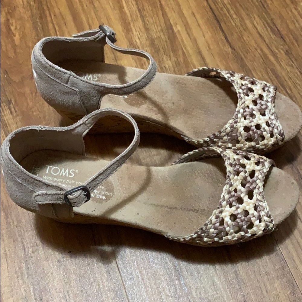 Toms platform espadrilles